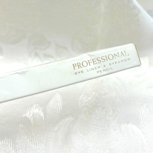 1960's Viviane Woodard Deadstock White Eyeliner - Picture 5 of 10